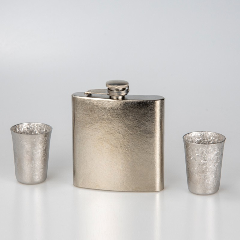 Ultralight Pure Titanium Square Hip Flask for Liquor & Whiskey (160ml / 215ml)