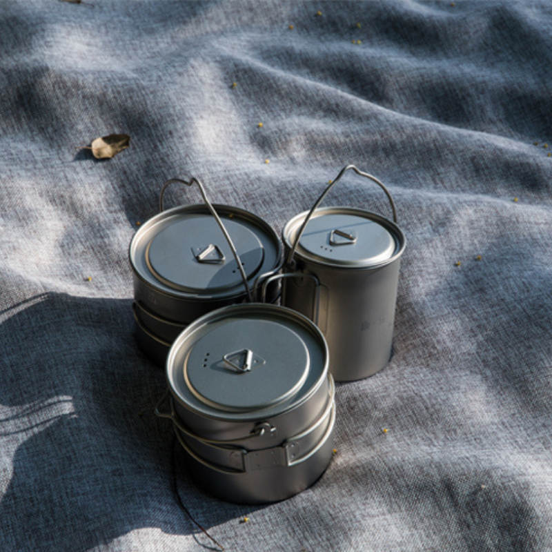 Ultralight Pure Titanium Hanging Pot with Bail Handle & Folding Grips